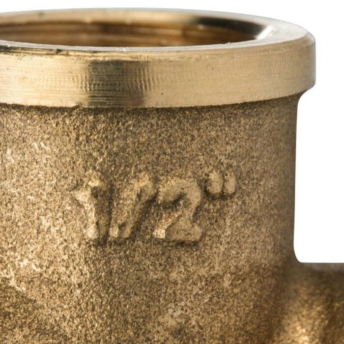 Угольник с креплением ВР 1/2" Stout