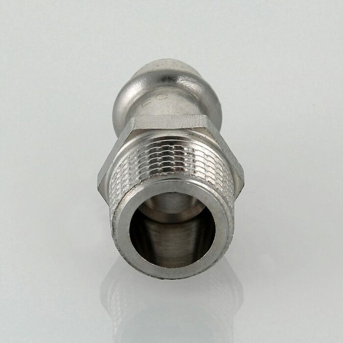 Пресс-муфта с наружной резьбой 18 мм х 1/2"  из нержавеющей стали VTi.901.I.001804 VALTEC (ВАЛТЕК)
